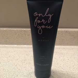 Monat curl cream